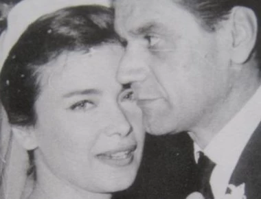 Τζένη Καρέζη- Ζάχος Χατζηφωτίου : Η σπάνια φωτογραφία από τη γαμήλια δεξίωση (φωτο)